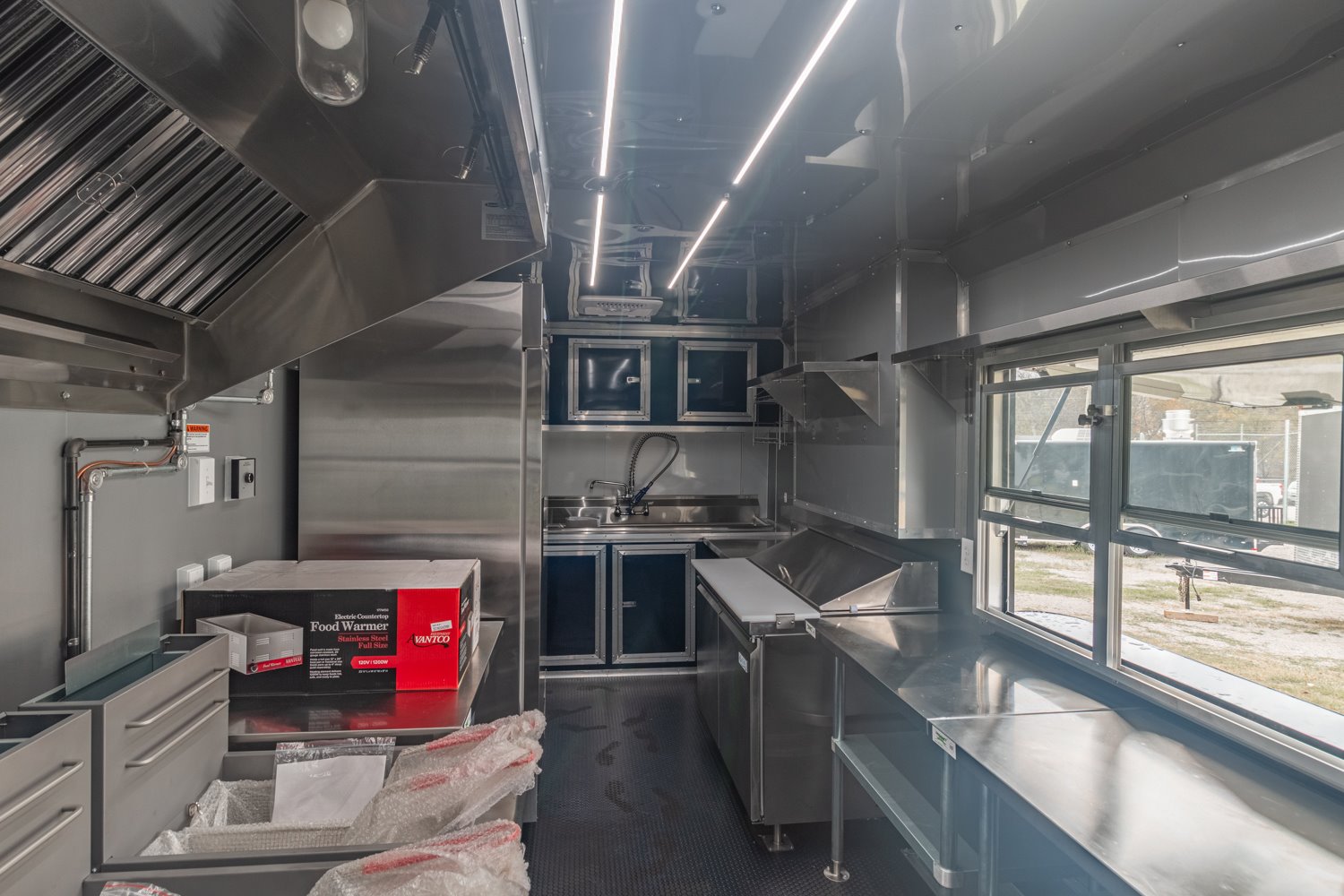 Trade Show Special! 8.5×20 Loaded Food Trailer thumbnail 12