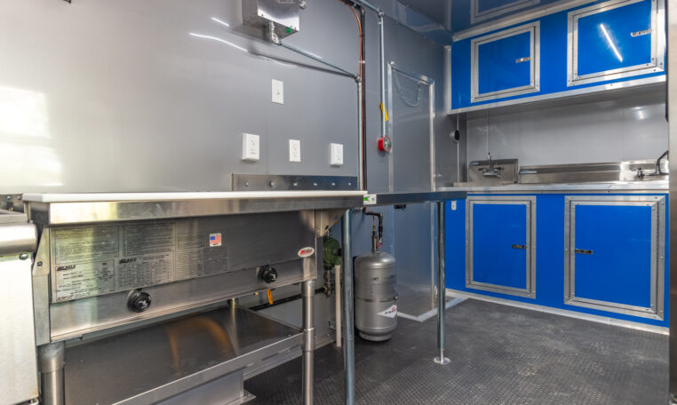 8.5×20 Equipped Food Trailer(8.5×20HCB168) thumbnail 11