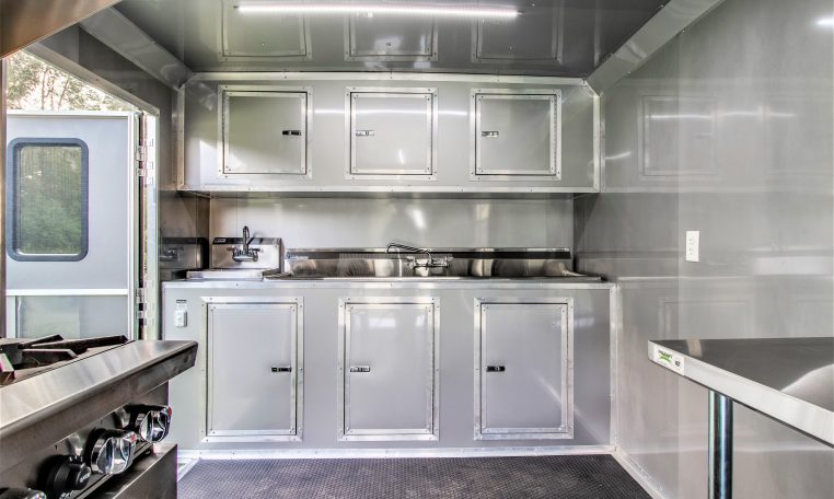 8.5×20 Enclosed Porch BBQ Trailer(8.5×20PIB530) thumbnail 11