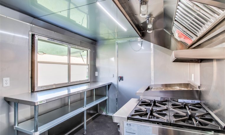 8.5×20 Enclosed Porch BBQ Trailer(8.5×20PIB530) thumbnail 12