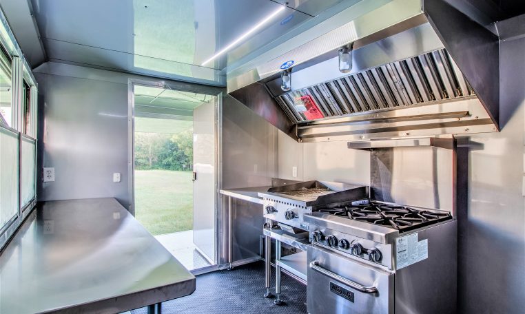 8.5×20 Enclosed Porch BBQ Trailer(8.5×20PIB530) thumbnail 14