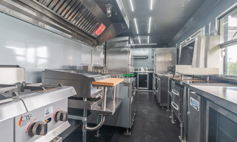 8.5×24 Mobile Kitchen Trailer thumbnail 10