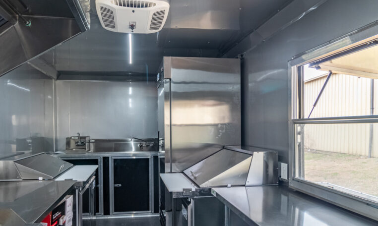 8.5×20 Equipped Food Trailer(8.5×20HCGBO154) thumbnail 4