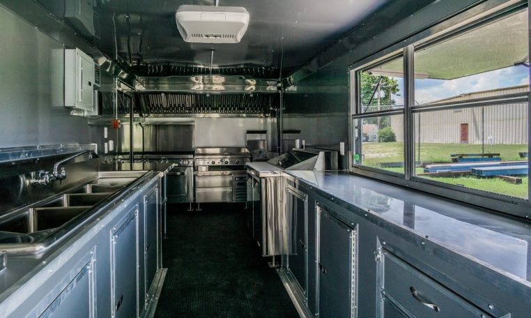 8.5×24 BBQ Trailer thumbnail 2