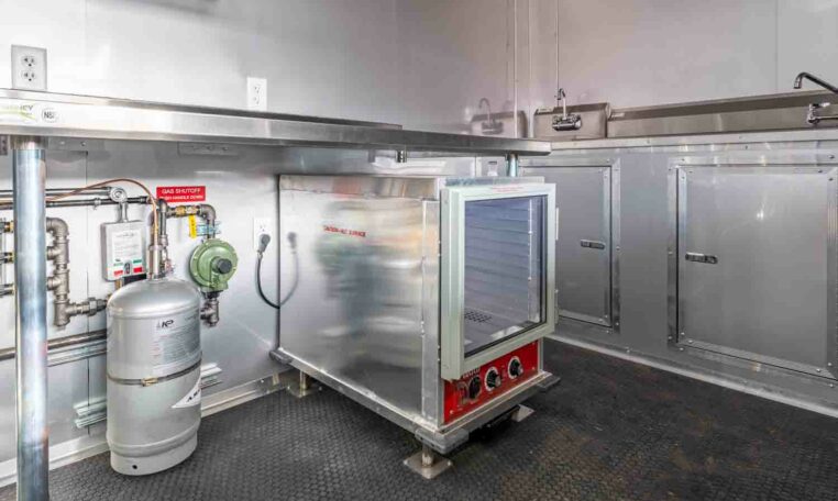 8.5×20 Equipped Food Trailer(8.5×20HWBO157) thumbnail 2