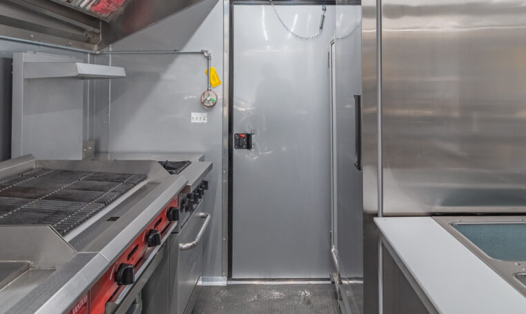 8.5×24 Equipped Food Trailer thumbnail 13