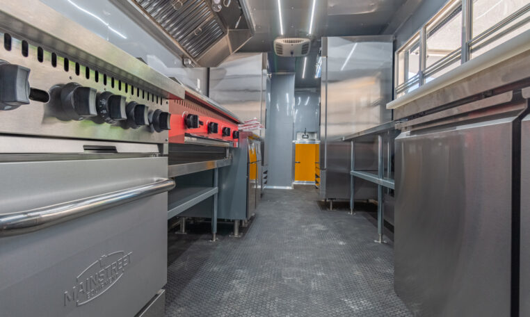 8.5×24 Equipped Food Trailer thumbnail 8
