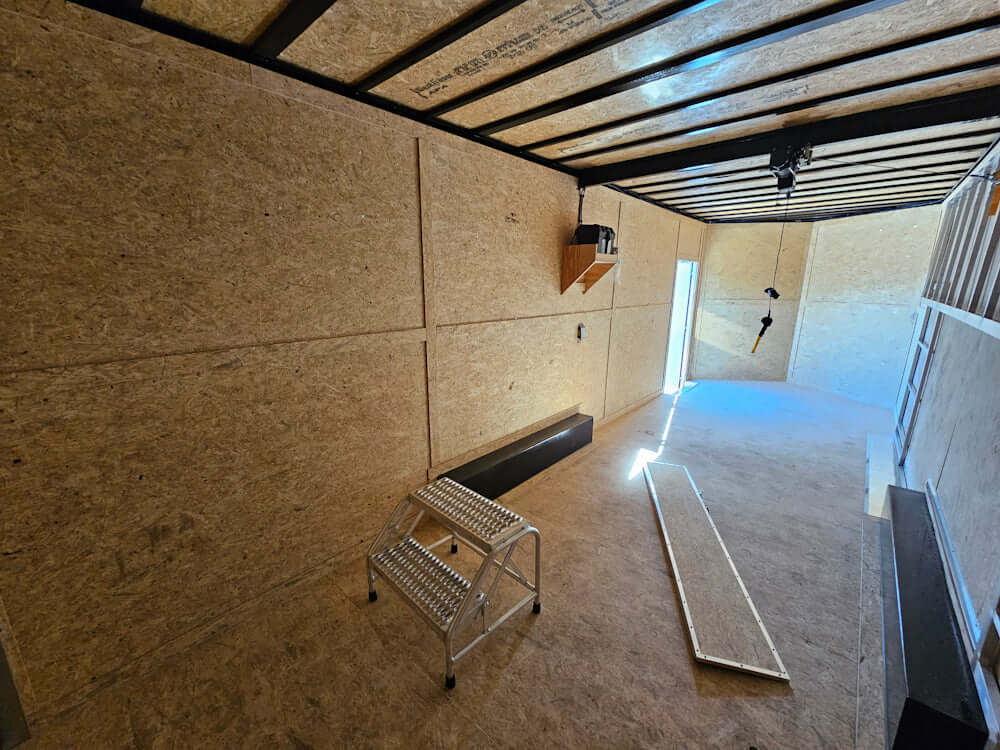 Model: 8.5' x 24' White Stage and Marketing Trailer thumbnail 9