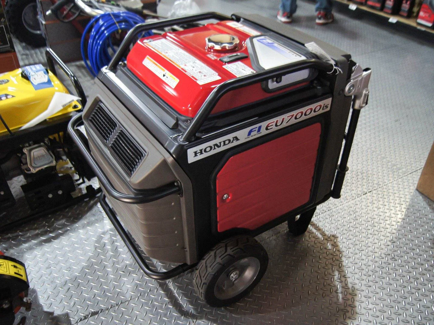 Model: Honda EU7000iS 7000 Watt Electric Fuel Injected Generator thumbnail 10