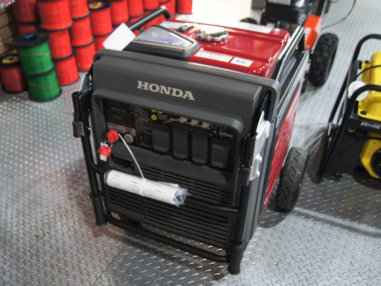 Model: Honda EU7000iS 7000 Watt Electric Fuel Injected Generator thumbnail 8