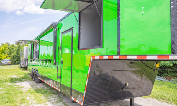 8.5x 44 Fully Loaded Gooseneck Trailer - Image 4