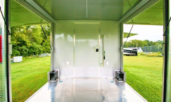 8.5x20 Enclosed Porch BBQ Trailer(8.5X20PIB530) - Image 9